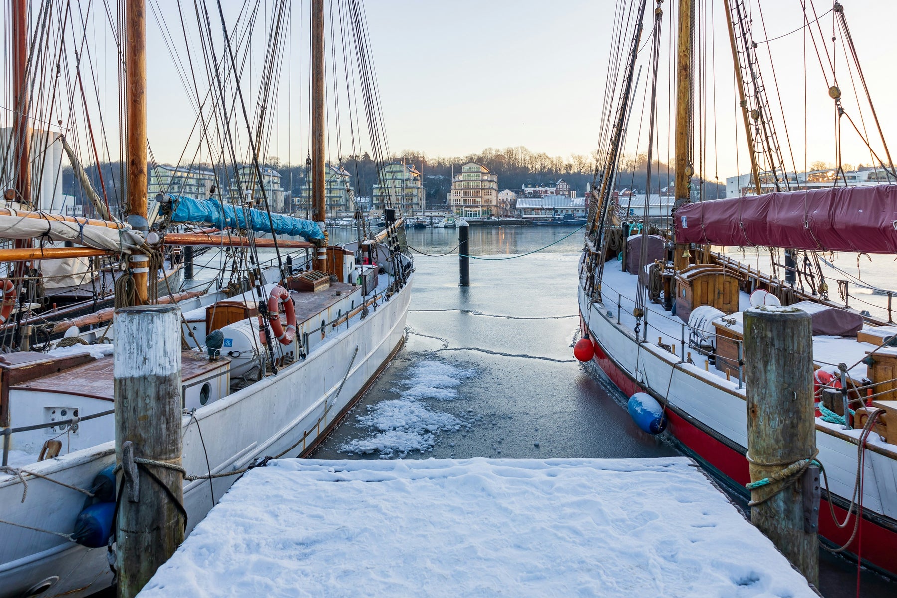 Essential Winter Maintenance Tips for Boat Engines